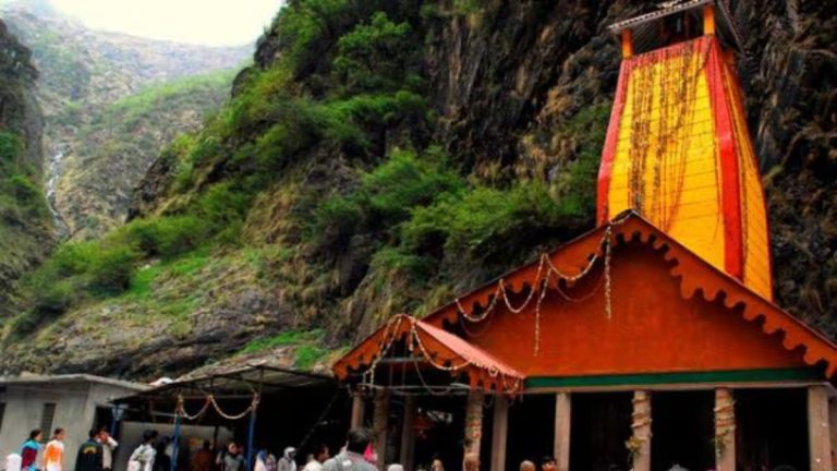 चारधाम यात्रा 2026 : एक माह में छह लाख से अधिक श्रद्धालुओं ने किए गंगोत्री-यमुनोत्री धाम के दर्शन