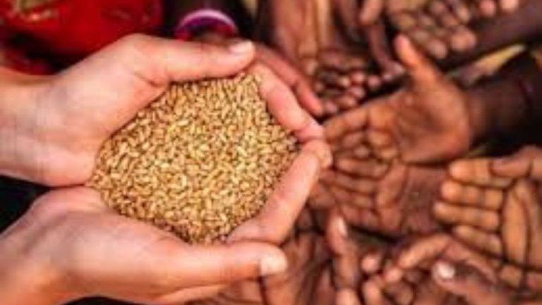 बड़ी खबर: तीन माह से राशन को तरसे उपभोक्ता। गोदाम भरा लेकिन जनता भूखी