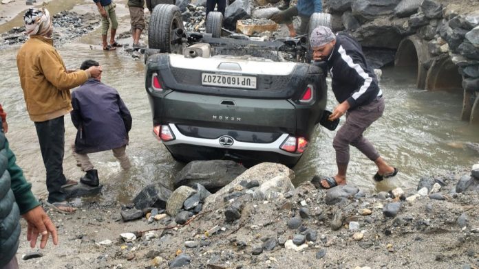 Uttarkashi News, Dharali Accident, Gangotri Highway Accident, Gangotri Yatra News, Uttarkashi Breaking News, Car Accident Uttarkashi