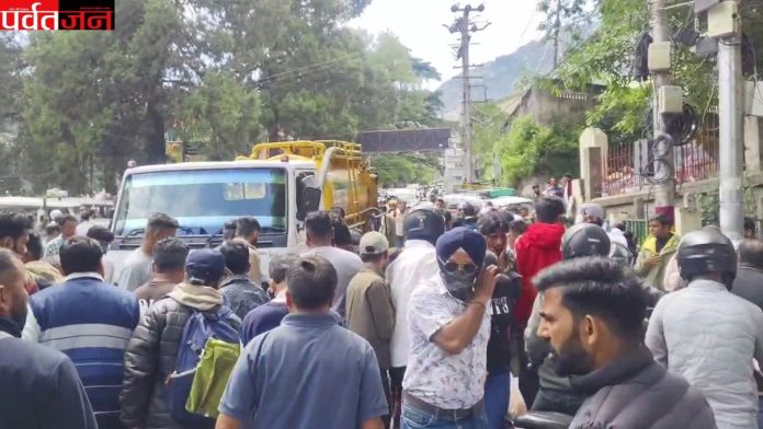 Nainital Accident News, Nainital Truck Accident, Nainital Breaking News, Uttarakhand Accident News, Uttarakhand Latest News