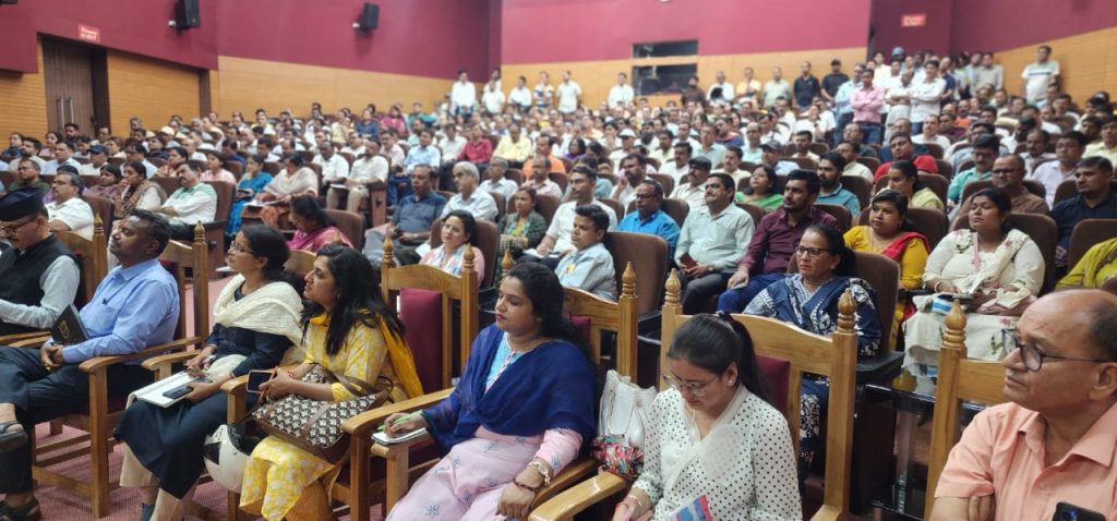 UKSSSC Exam 2026, UKSSSC Recruitment Exam, UKSSSC Graduation Level Exam 2026, Dehradun UKSSSC Exam, UKSSSC Admit Card, UKSSSC Latest News,