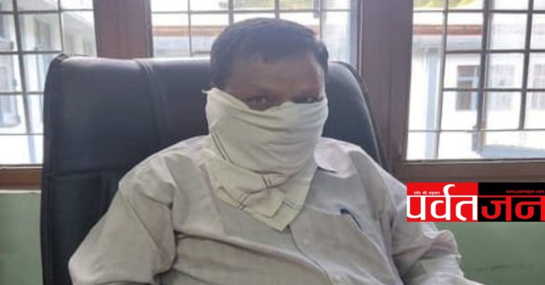 बिग ब्रेकिंग: 40 हजार रुपये की घूस लेते उरेडा का परियोजना रंगे हाथ गिरफ्तार