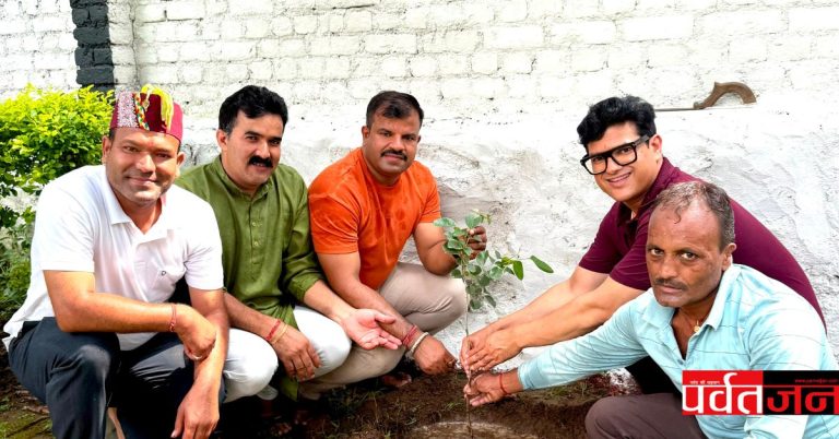 हरेला पर्व पर सीआईएमएस एंड यूआईएचएमटी ग्रुप ऑफ कॉलेजेज में पौधरोपण, पर्यावरण संरक्षण का दिया संदेश