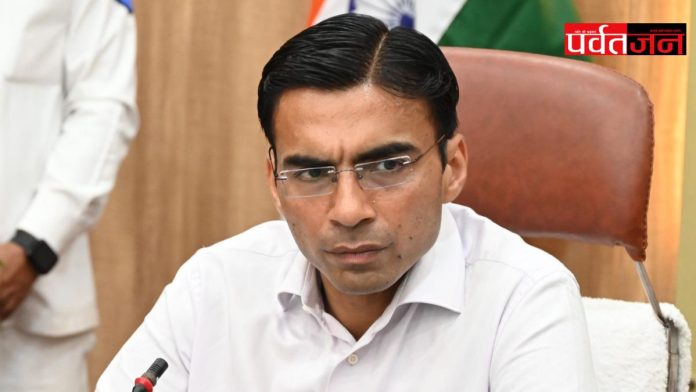 Savin Bansal IAS