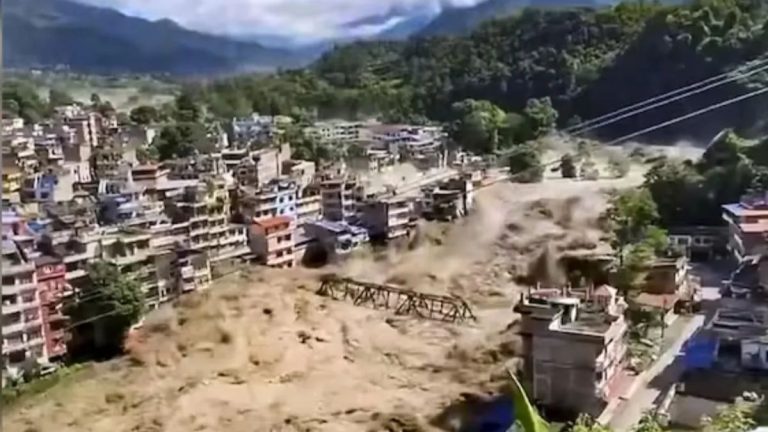 Nepal Flood Update: नेपाल बाढ़ में 160 लोगों की मौत।142 भारतीयों समेत सैकड़ों लापता