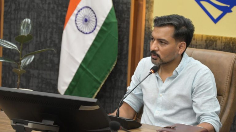 बड़ी खबर : पात्र बुजुर्गों को पेंशन दिलाने का अभियान । इस दिन तक ऑनलाइन आवेदन कराने का लक्ष्य