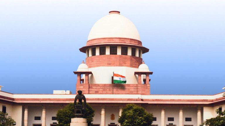 बड़ी खबर: डॉक्टरों को महंगे उपहार देने वाली दवा कंपनियों पर सुप्रीम कोर्ट सख्त;बनेगी तीन सदस्यीय समिति