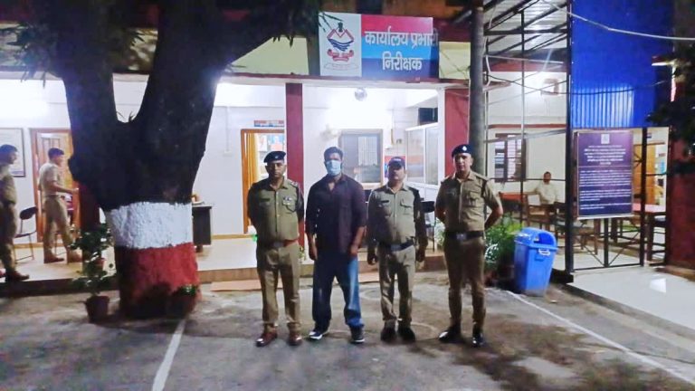 बड़ी खबर: व्यापारी को धमकाने के आरोप में मोहम्मद दीपक गिरफ्तार