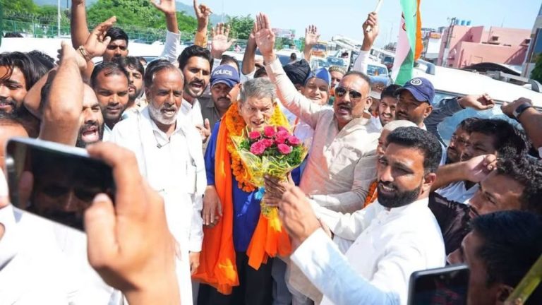 बड़ी खबर : आलाकमान की हिदायत के बाद हरीश रावत ने रोकी धन्यवाद यात्रा